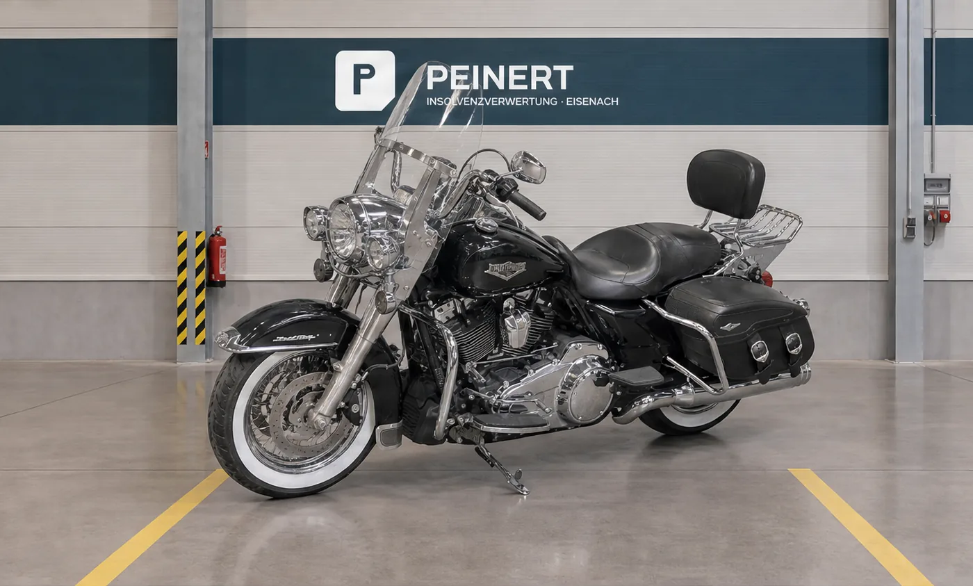Harley-Davidson Road King Classic in Schwarz, Halle Eisenach-Stregda