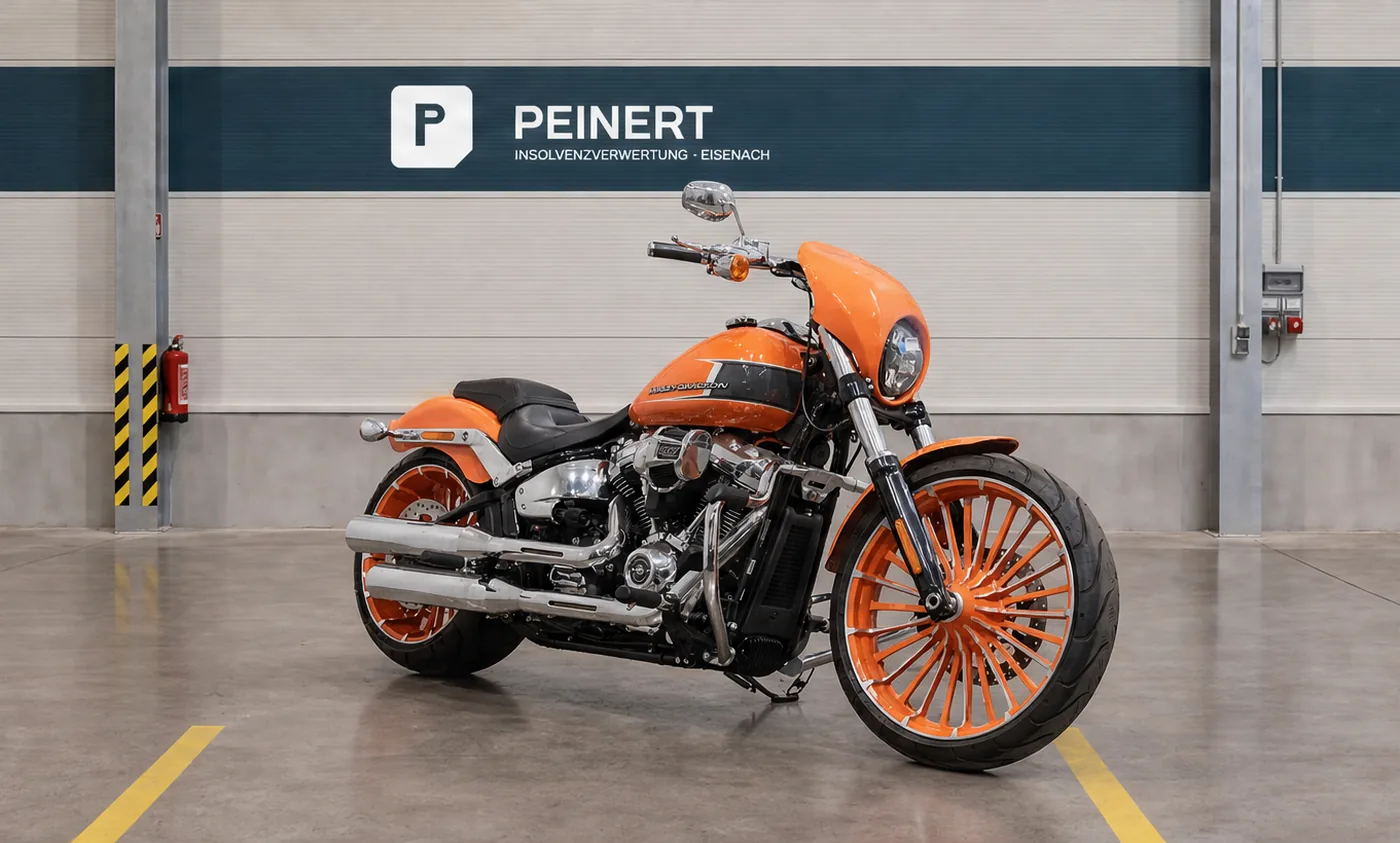Harley-Davidson Softail Breakout 117 in Orange, Halle Eisenach-Stregda
